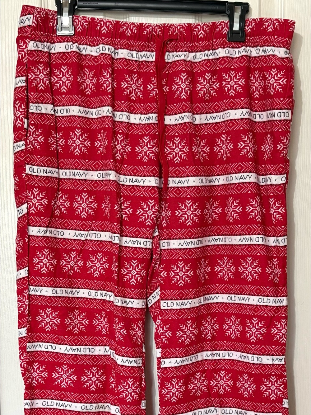 Old Navy Red Snowflake Men's Lounge Pants L